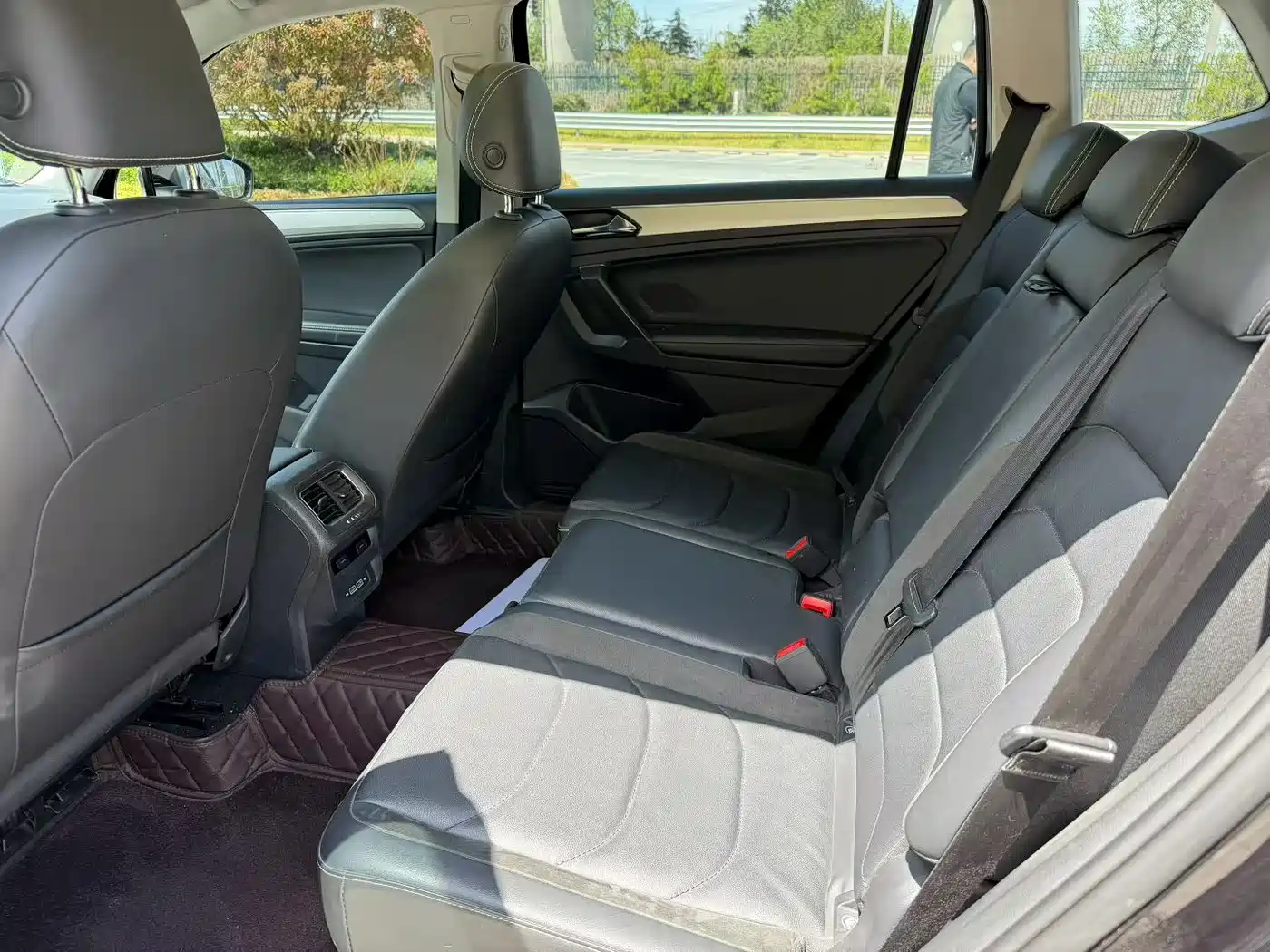 Volkswagen Tiguan L PHEV 2019 430PHEV Hybrid Luxury Edition фото 9