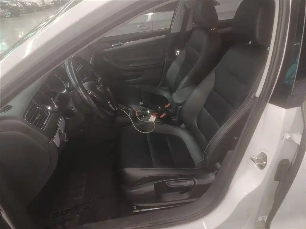 Volkswagen Sagitar 2017 180TSI Auto Exclusive Edition фото 15