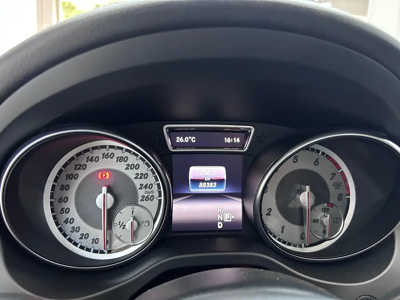 Mercedes-Benz GLA 2016 GLA 200 Dynamic фото 14