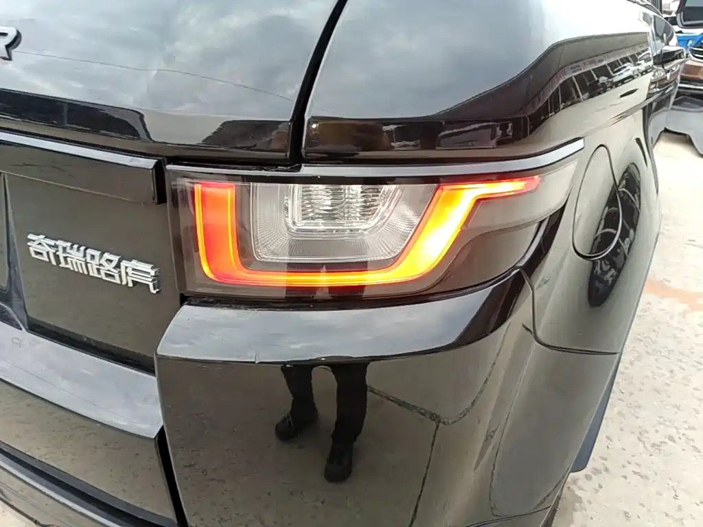Фото 8 - Land Rover Range Rover Evoque