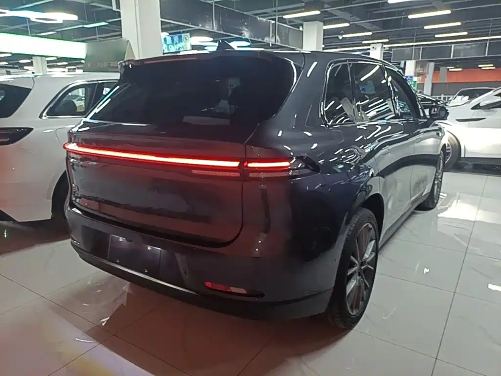 Фото 7 - Leapmotor C10