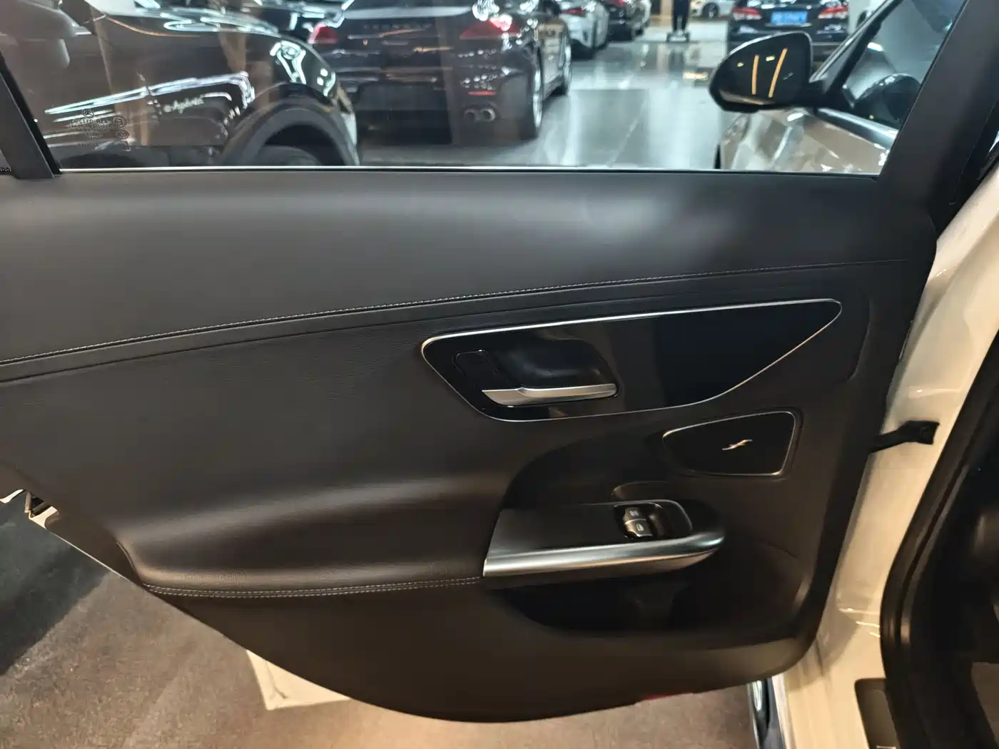 Mercedes-Benz C-Class 2023 Facelift C 260 L Sport Edition фото 11