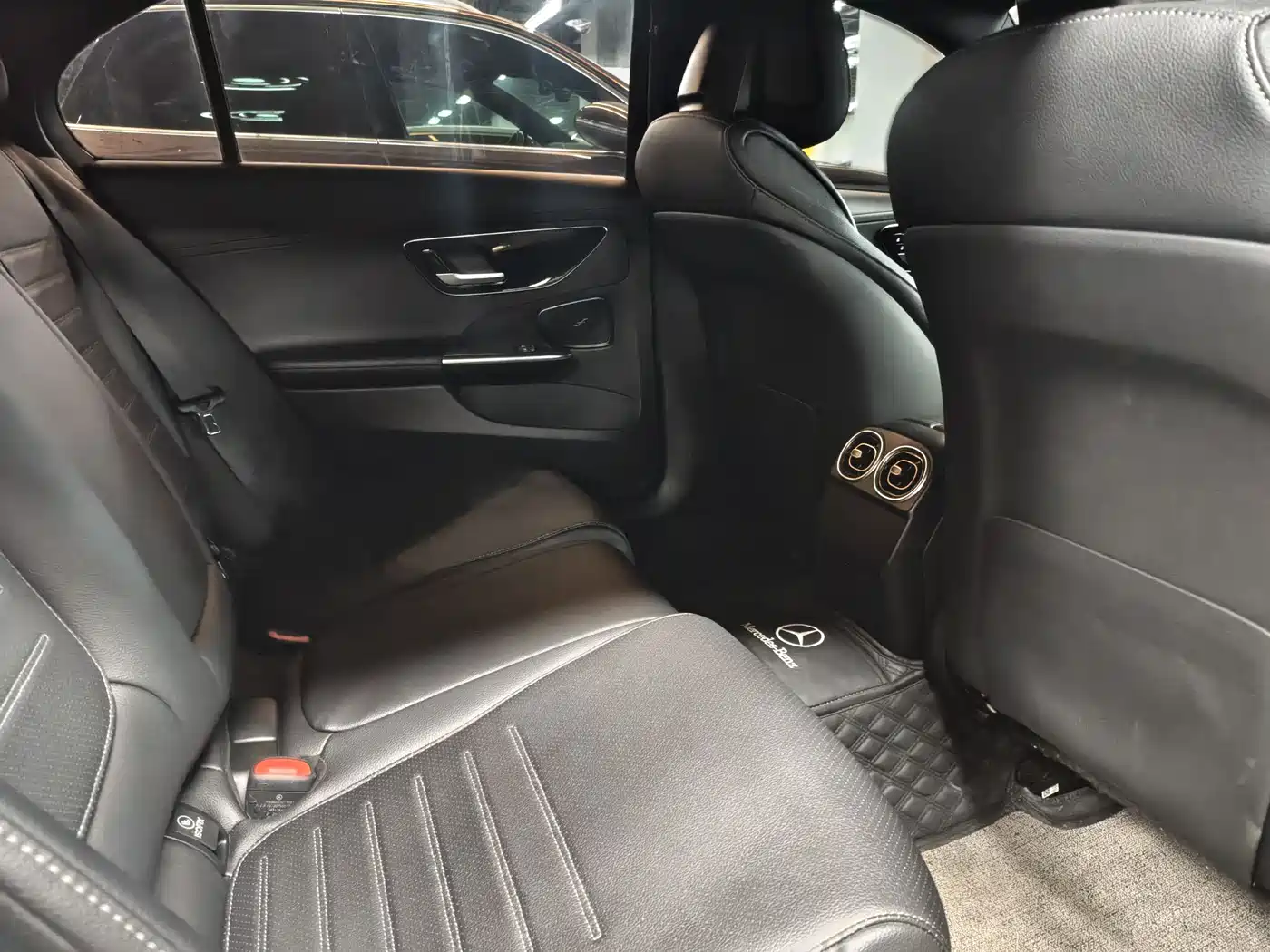 Mercedes-Benz C-Class 2023 Facelift C 260 L Sport Edition фото 13