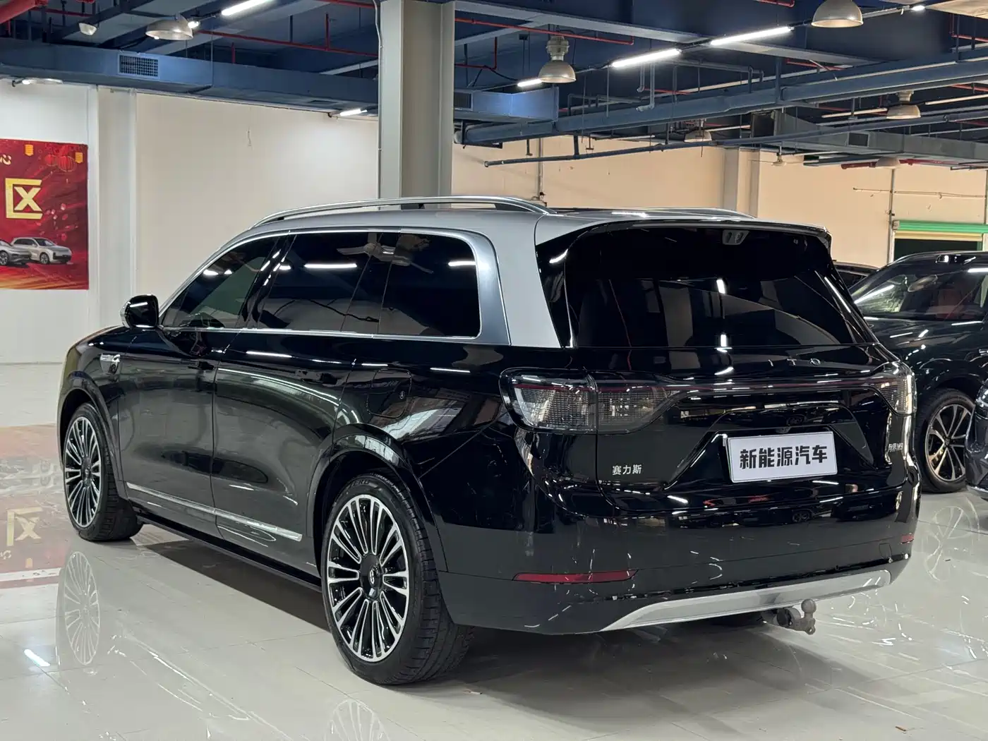 AITO Wenjie AITO M9 2025 Extended Range Ultra 52kWh 5-Seater фото 4