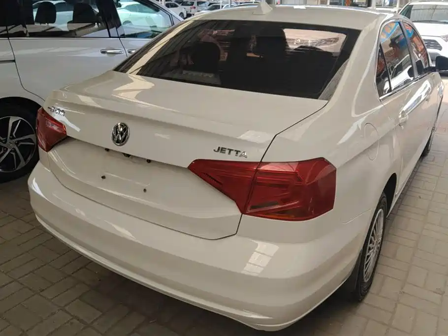 Volkswagen Jetta 2017 1.4L Manual Fashion фото 3