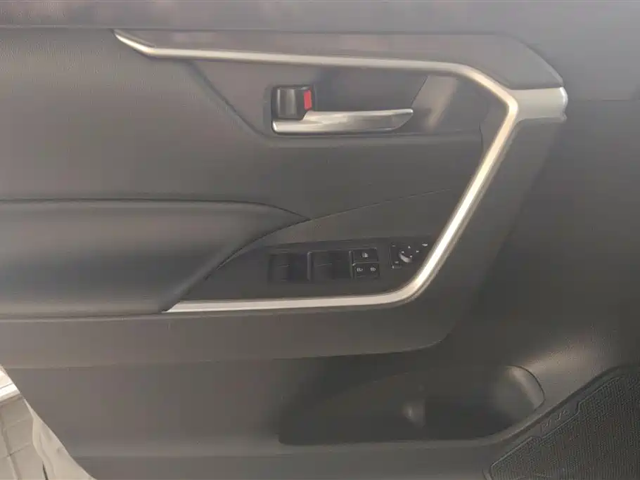 Toyota RAV4 Rongfang 2022 2.0L CVT 2WD Trend Plus Edition фото 7
