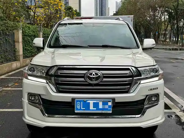 TOYOTA LAND CRUISER