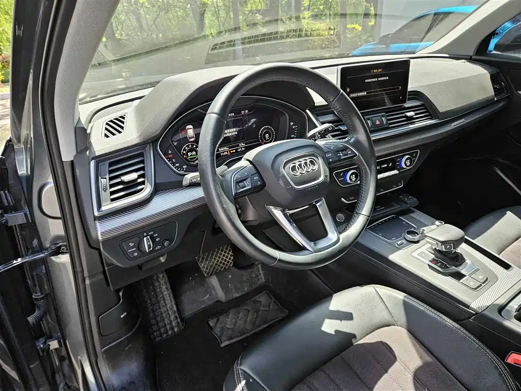 Audi Q5L 2020 45 TFSI Exclusive Fashion фото 3