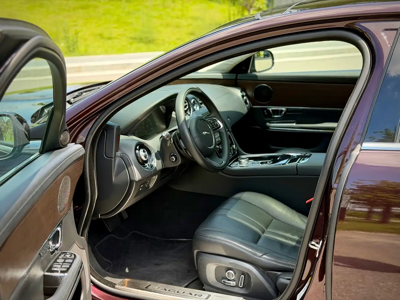 Jaguar XJ 2017 2016 XJL 3.0 SC 2WD Elegance Business Edition