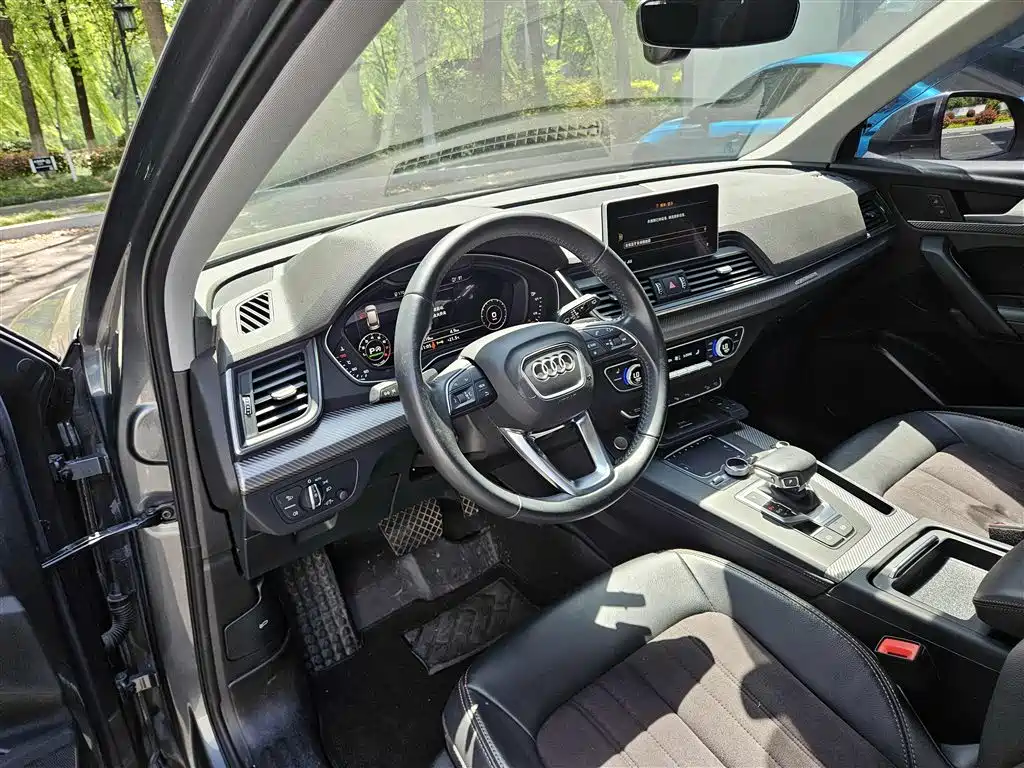 Audi Q5L 2020 45 TFSI Exclusive Fashion фото 10