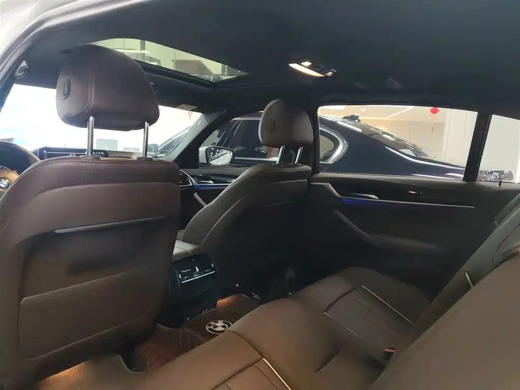BMW 5 Series 2022 Model Second Facelift 525Li M Sport Package фото 18