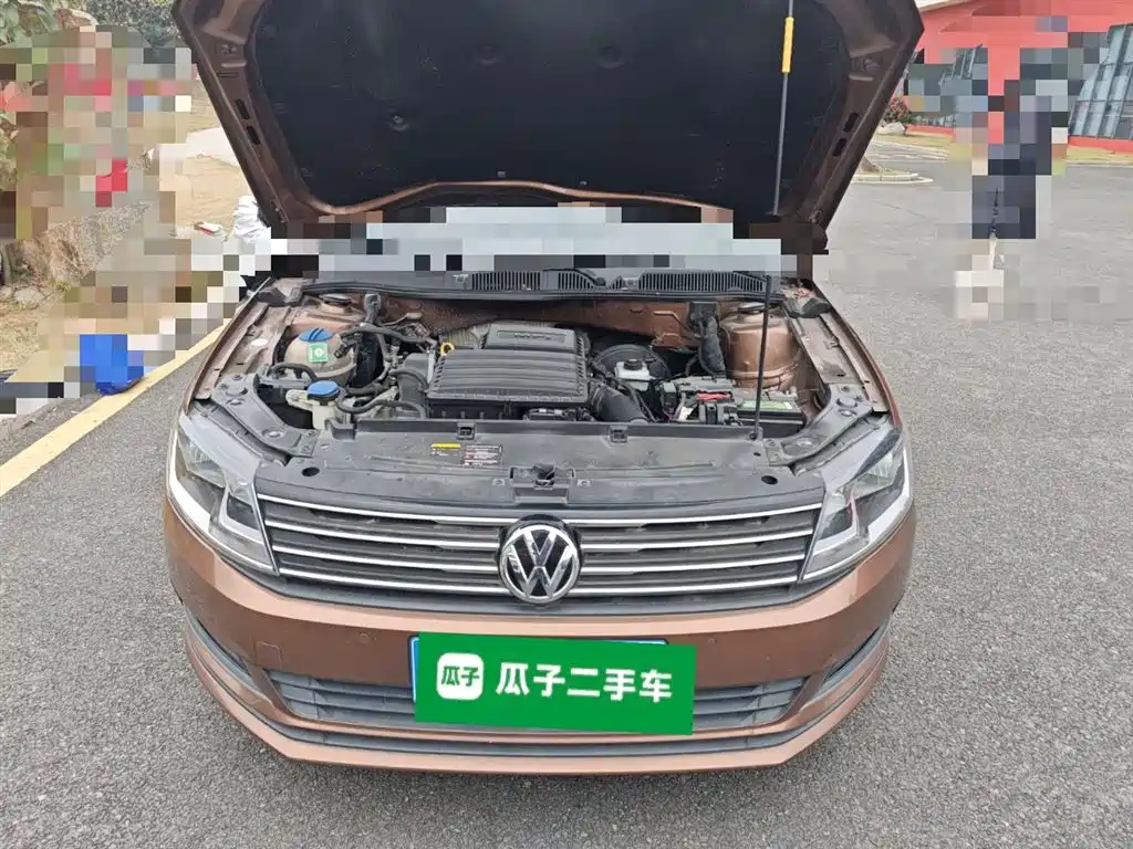 Volkswagen Lavida Tour 2015 1.6L Automatic Comfort Edition фото 11