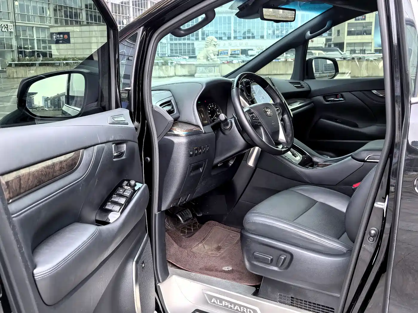 Toyota Alphard 2021 Hybrid 2.5L Premium фото 9
