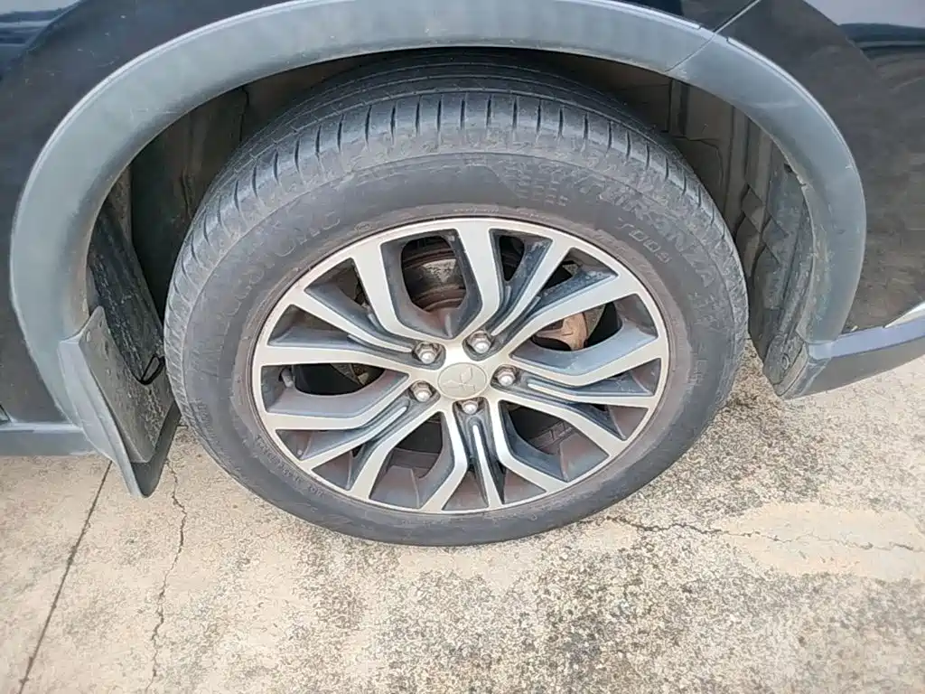 Mitsubishi Outlander 2017 2016 2.4L 4WD Elite Edition 5-seater