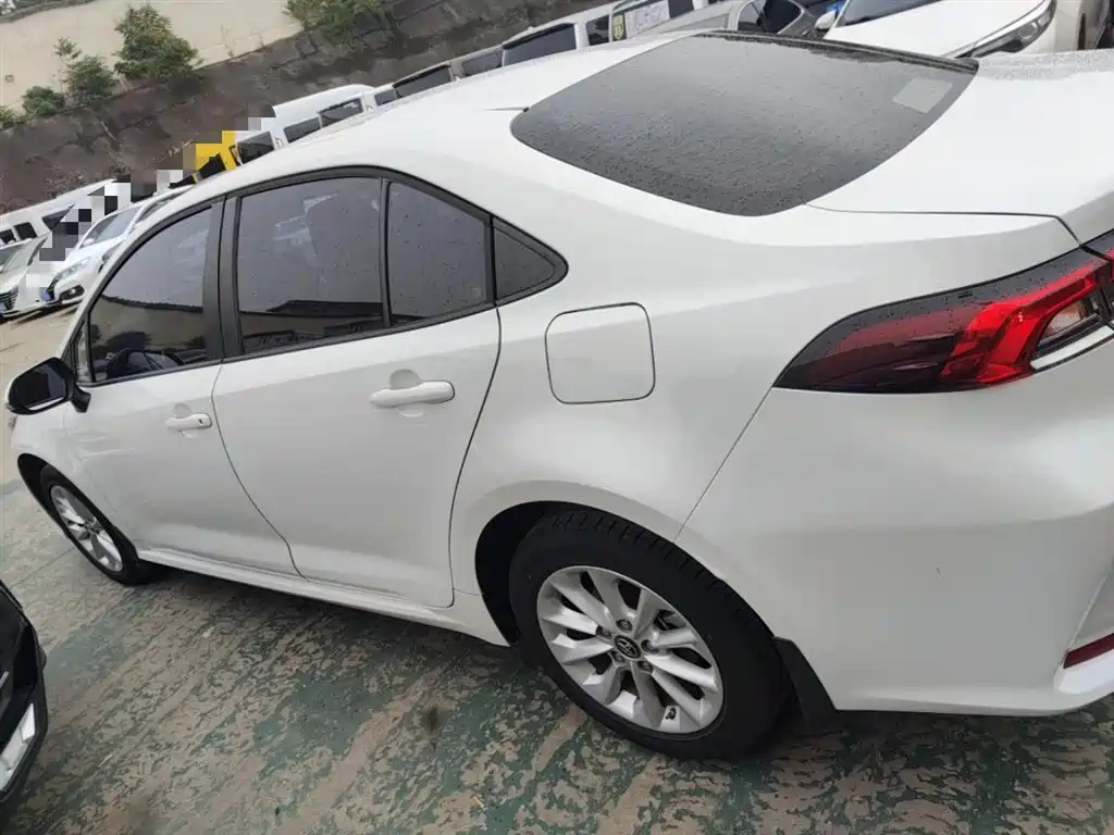 Toyota Corolla 2021 1.2T S-CVT Elite PLUS Edition фото 5