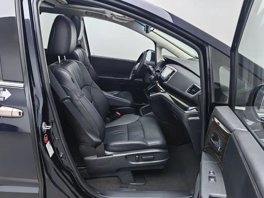 Photo 23 - Honda Odyssey