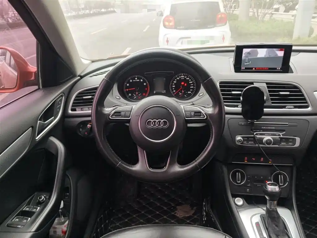 Audi Q3 2016 Model 30 TFSI Style фото 3