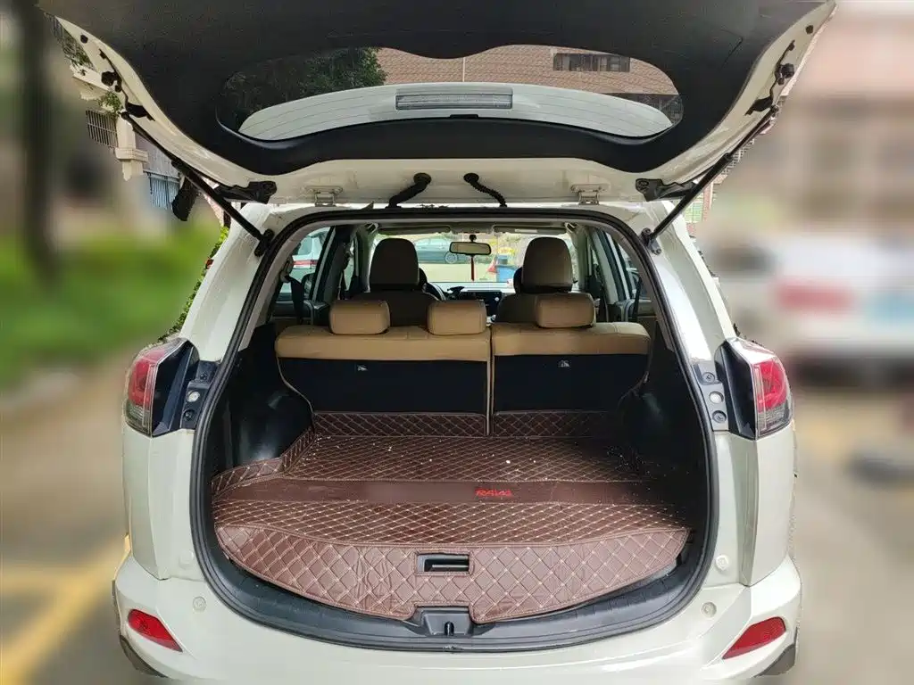 Toyota RAV4 Rongfang 2016 2.0L CVT 2WD Trend (China V) фото 10