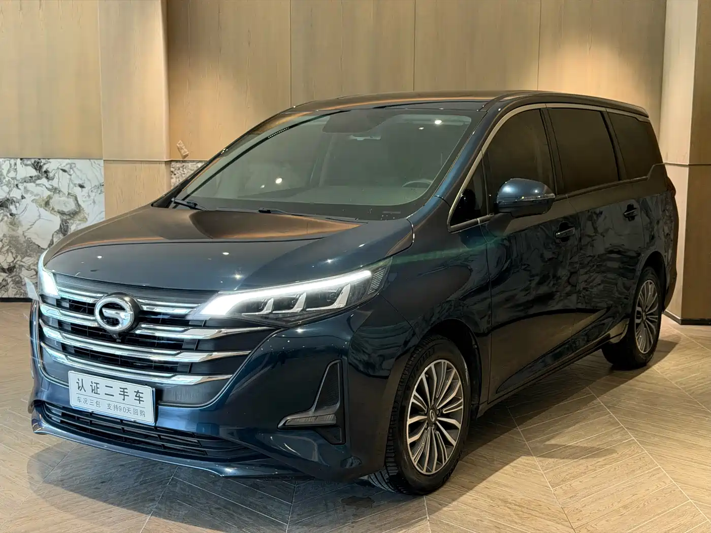 GAC Trumpchi Trumpchi M6 2021 270T DCT Luxury Edition (7-seater)