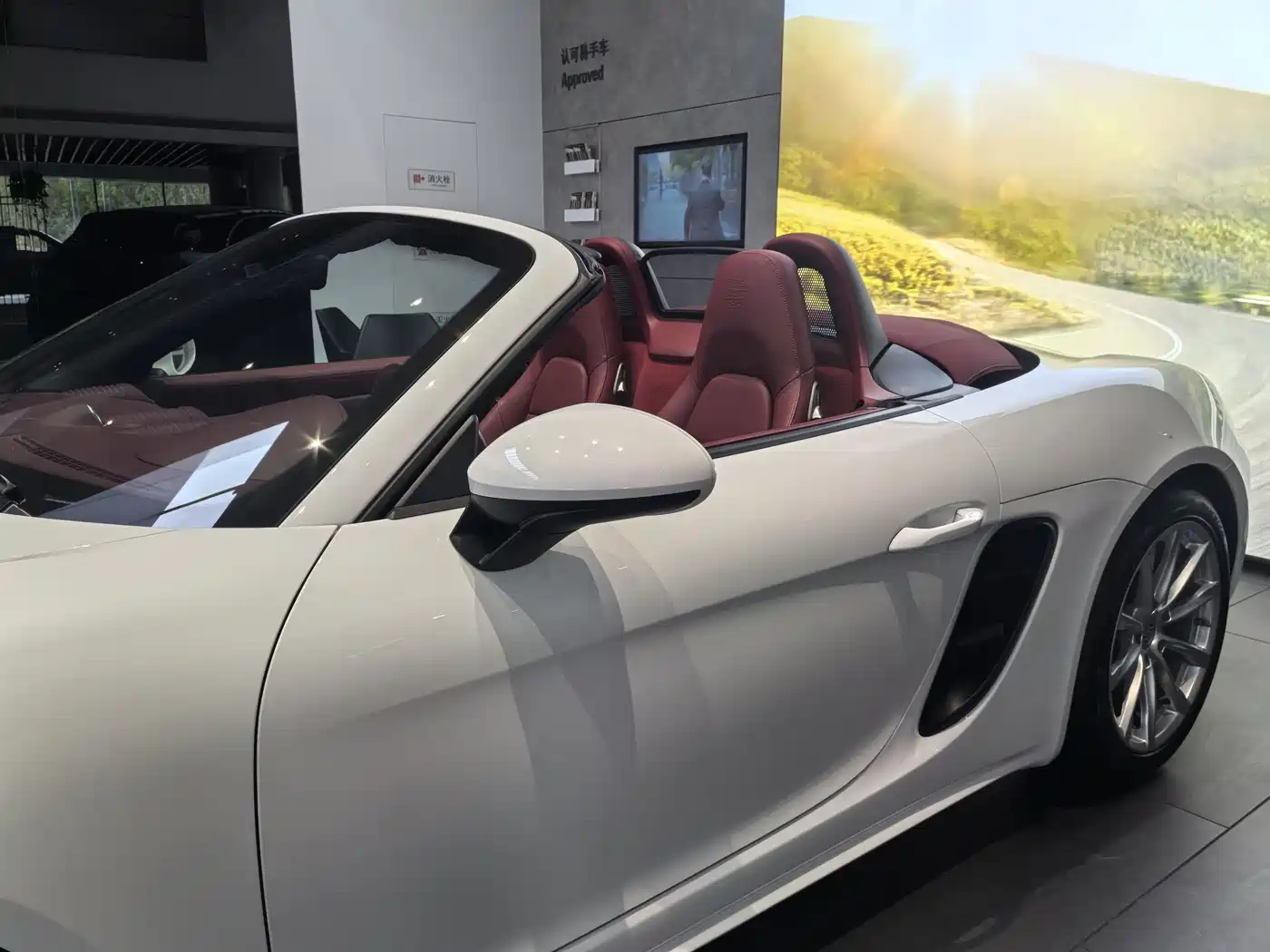PORSCHE 718