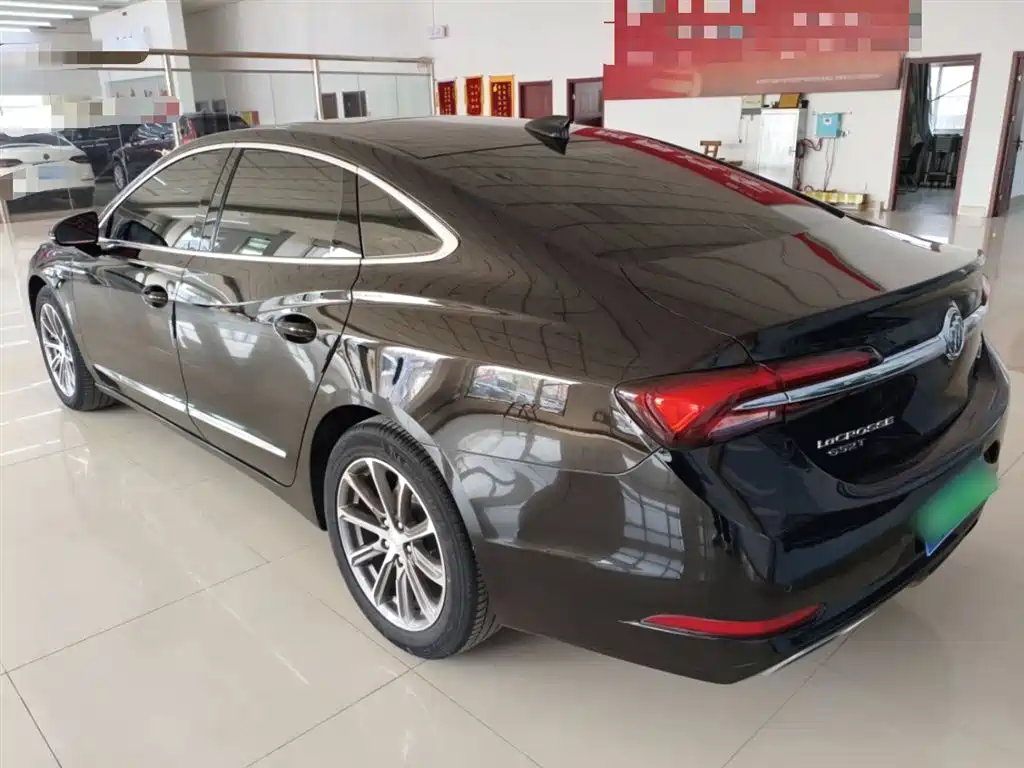 BUICK LACROSSE