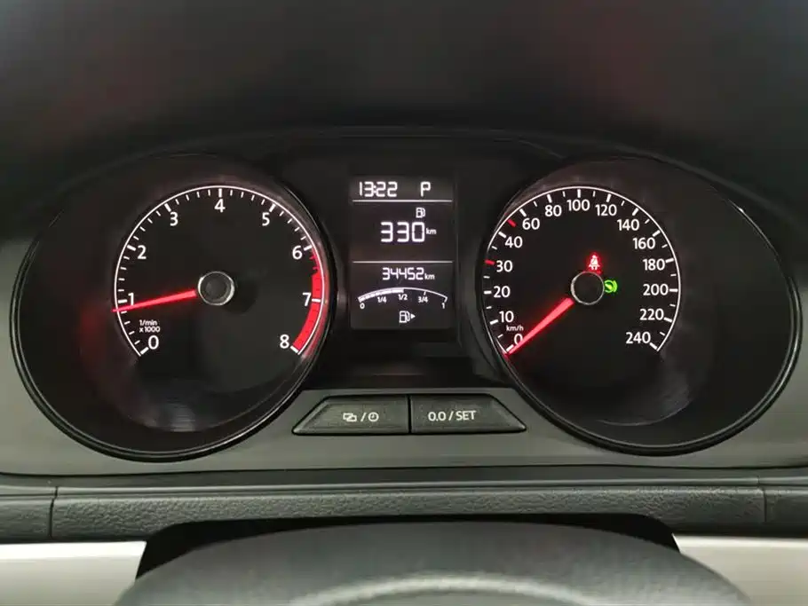 Volkswagen Lavida 2017 1.6L Automatic Trend Edition фото 14