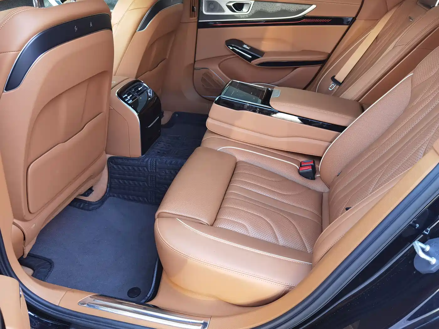 Hongqi H9 2025 2025 Facelift 2.0T 2WD Flagship Premium Business Edition 5-seater
