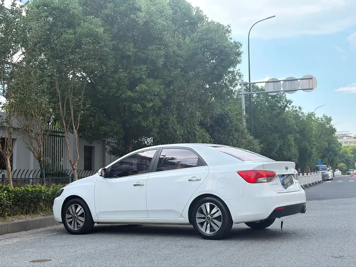 Kia Forte 2015 2014 1.6L MT GLS