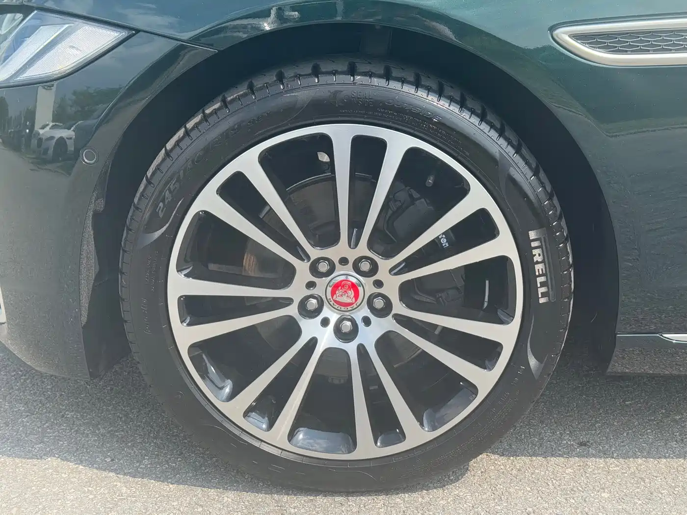 Jaguar XFL 2025 2025 2.0T P250 FWD Luxury Edition