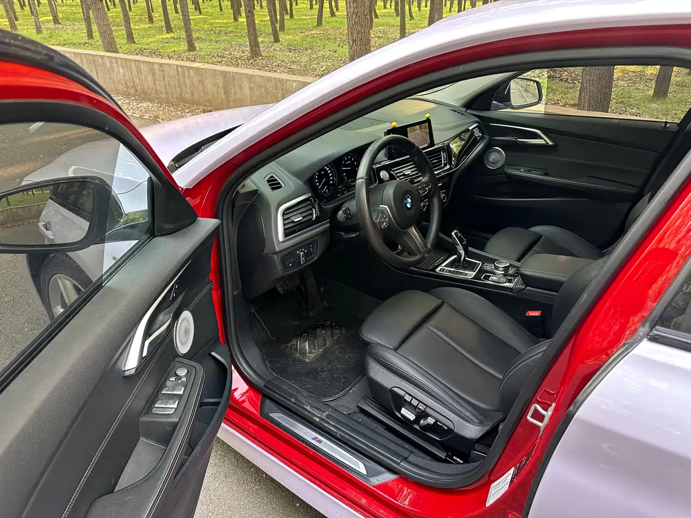 BMW 1 Series 2021 120i M Sport Shadow Edition фото 8