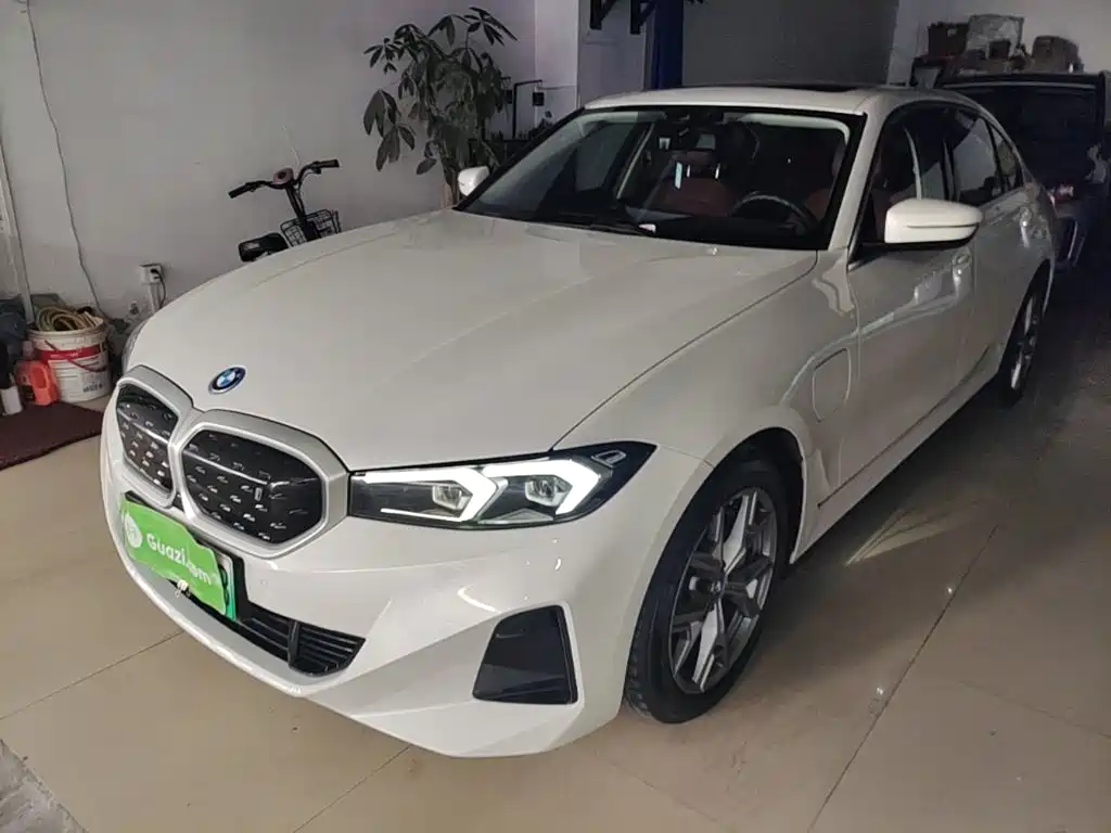BMW i3 2022 eDrive 35 L