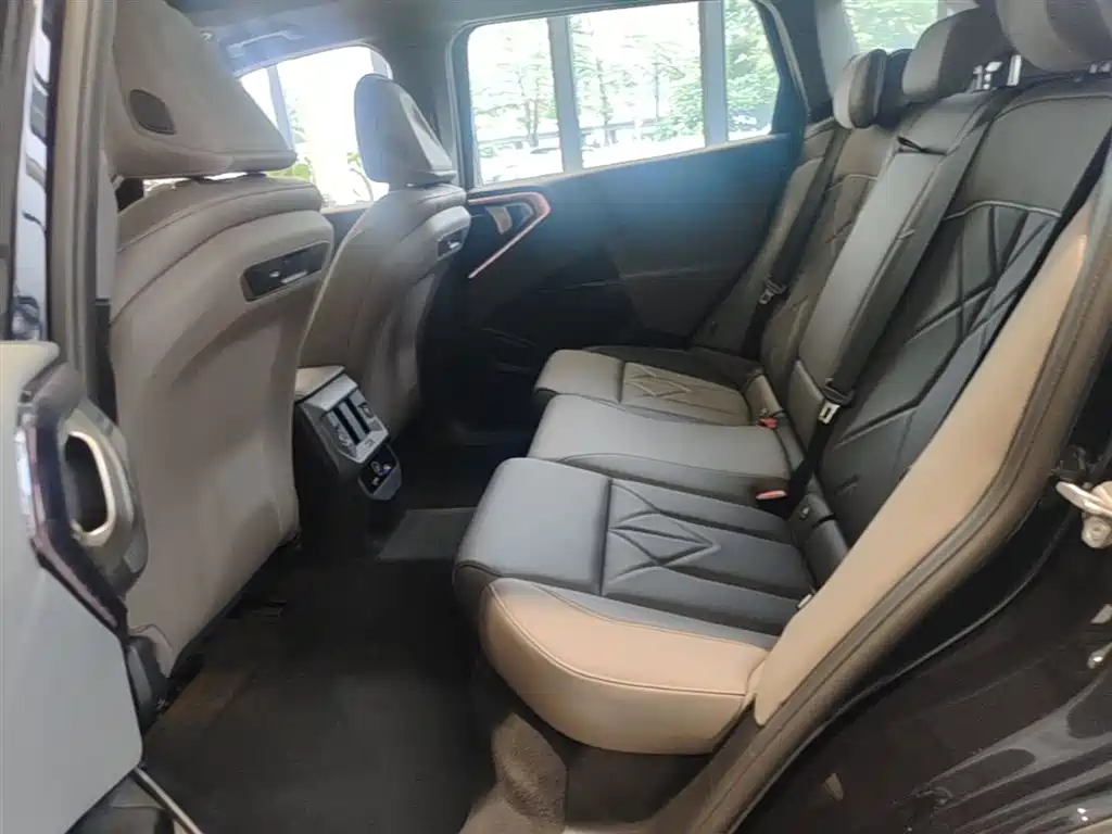 BMW X3 2025 xDrive30L Premium M Sport Package фото 24