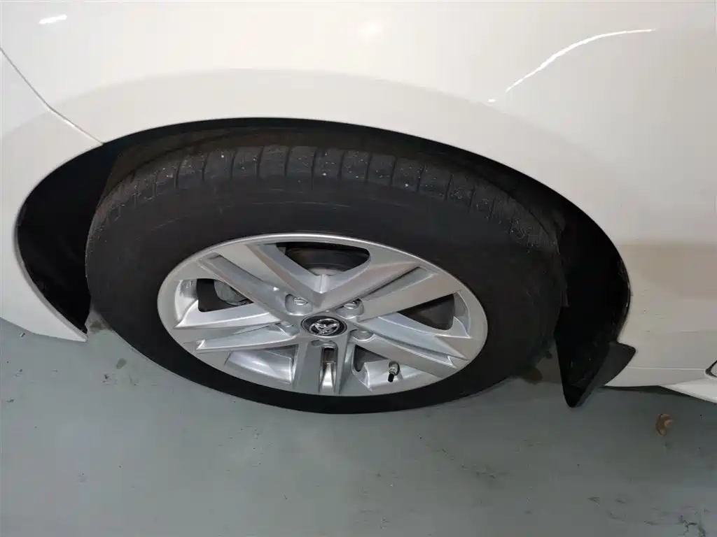 Toyota Levin 2022 185T CVT Luxury Edition фото 23
