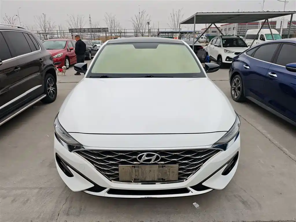 Hyundai Fista 2019 280TGDi Smart Speed Edition China VI фото 3