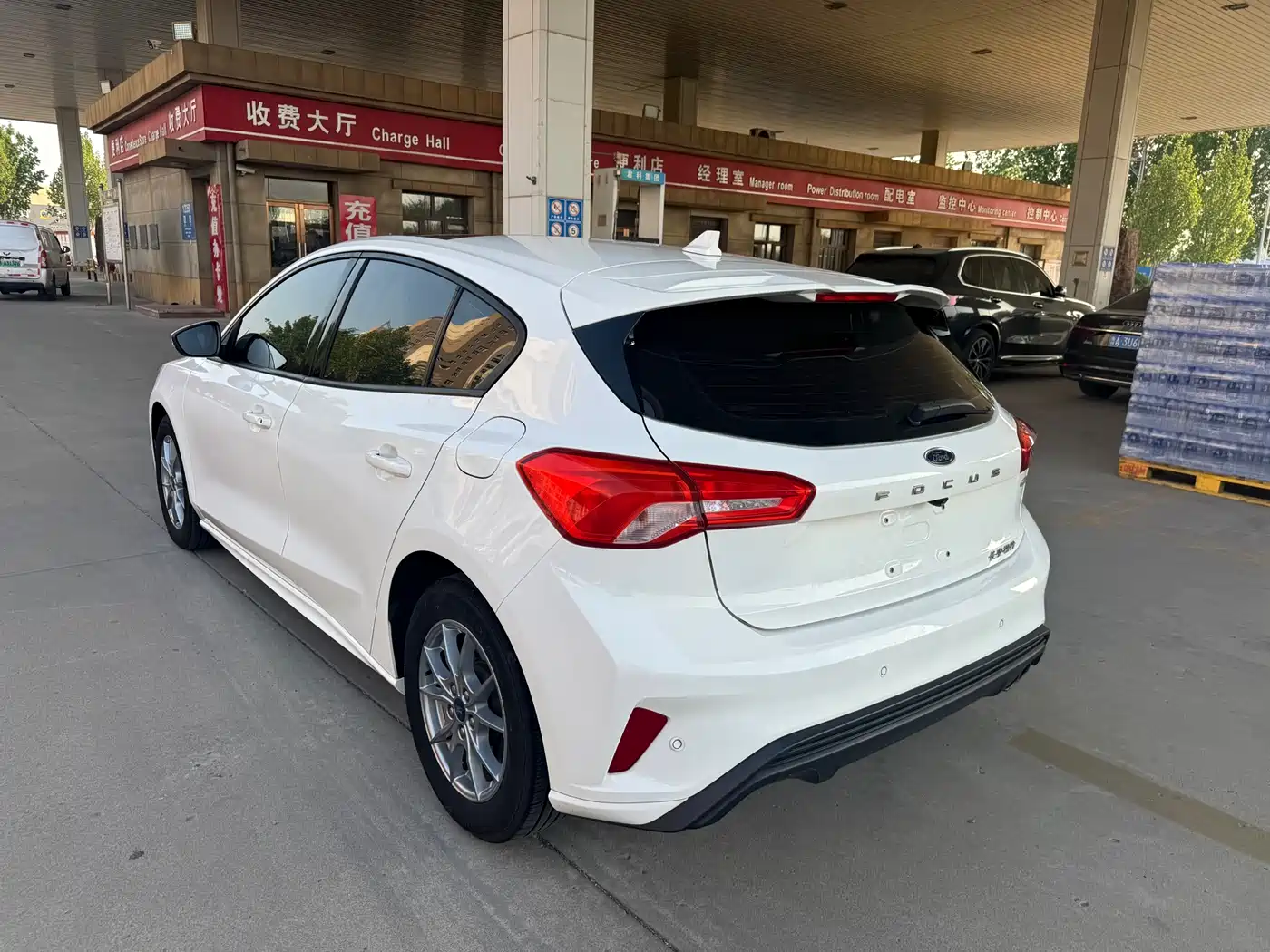 FORD FOX