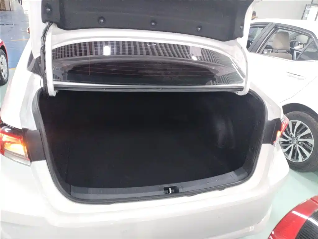 Toyota Corolla 2021 1.2T S-CVT Elite PLUS Edition фото 15