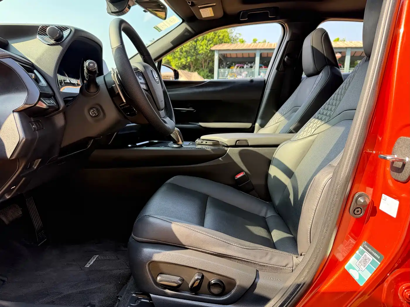 Lexus UX Electric 2020 2020 300e Pure Yue Edition
