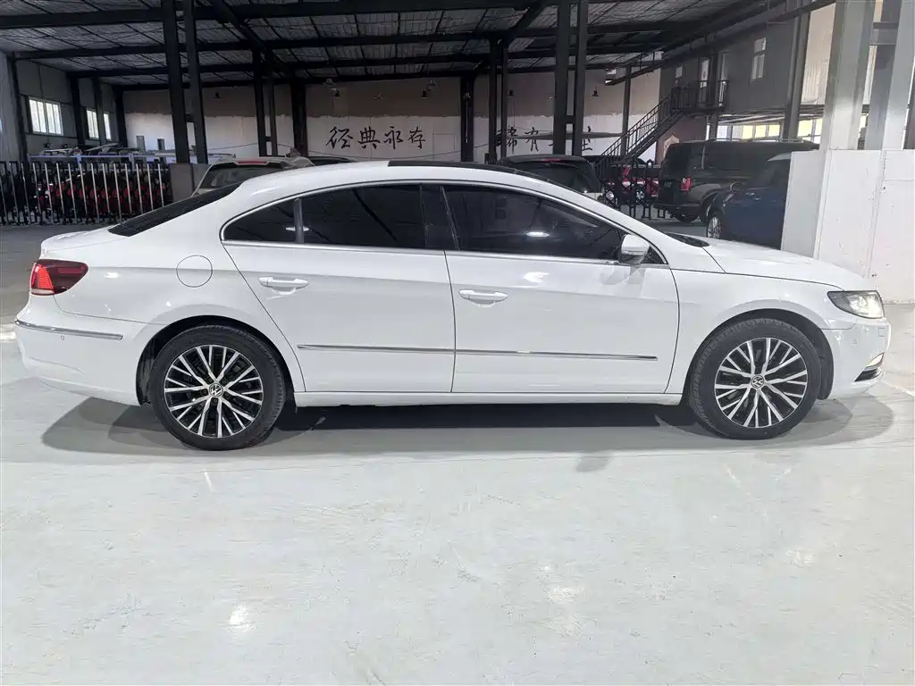 Volkswagen FAW-Volkswagen CC 2016 Model 2.0TSI Ultimate фото 15