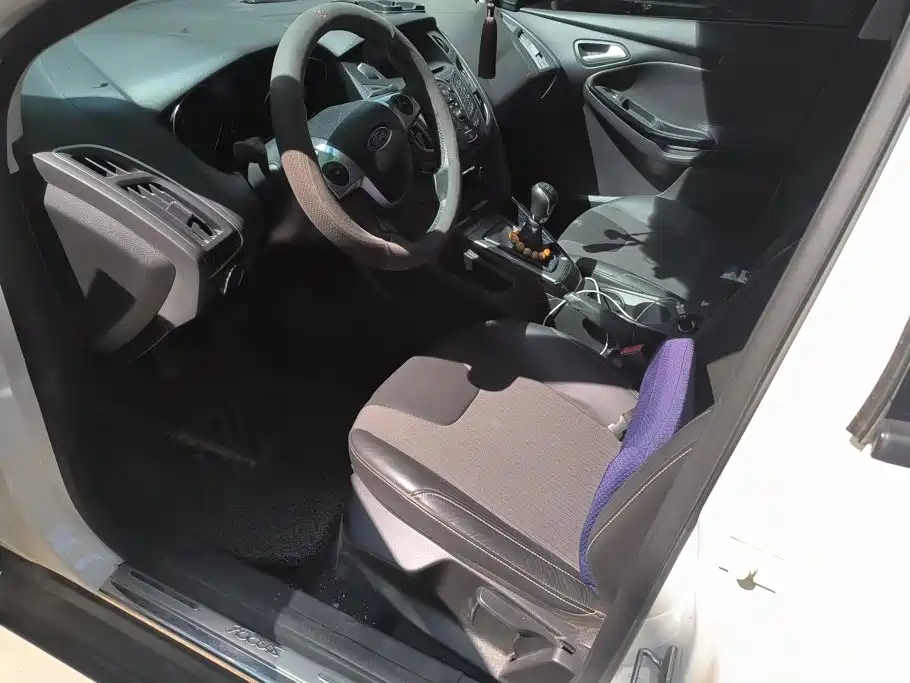 Ford Focus 2013 2012 Sedan 1.6L Manual Trend