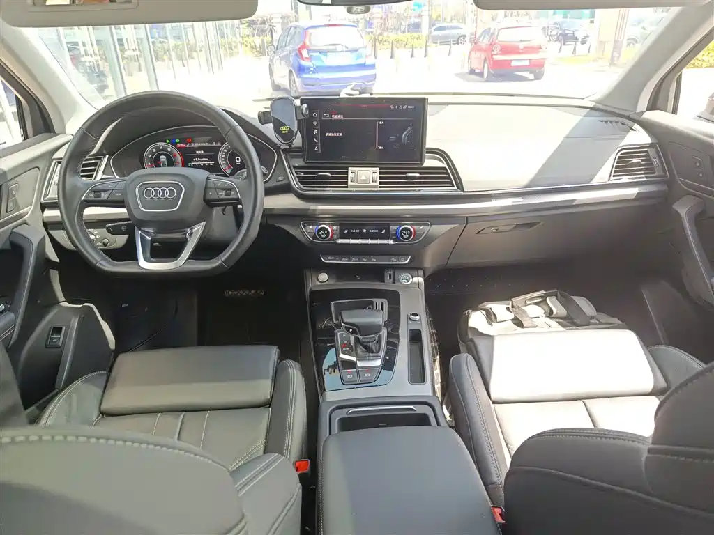 Audi Q5L 2022 Facelift 40T Luxury Dynamic фото 10