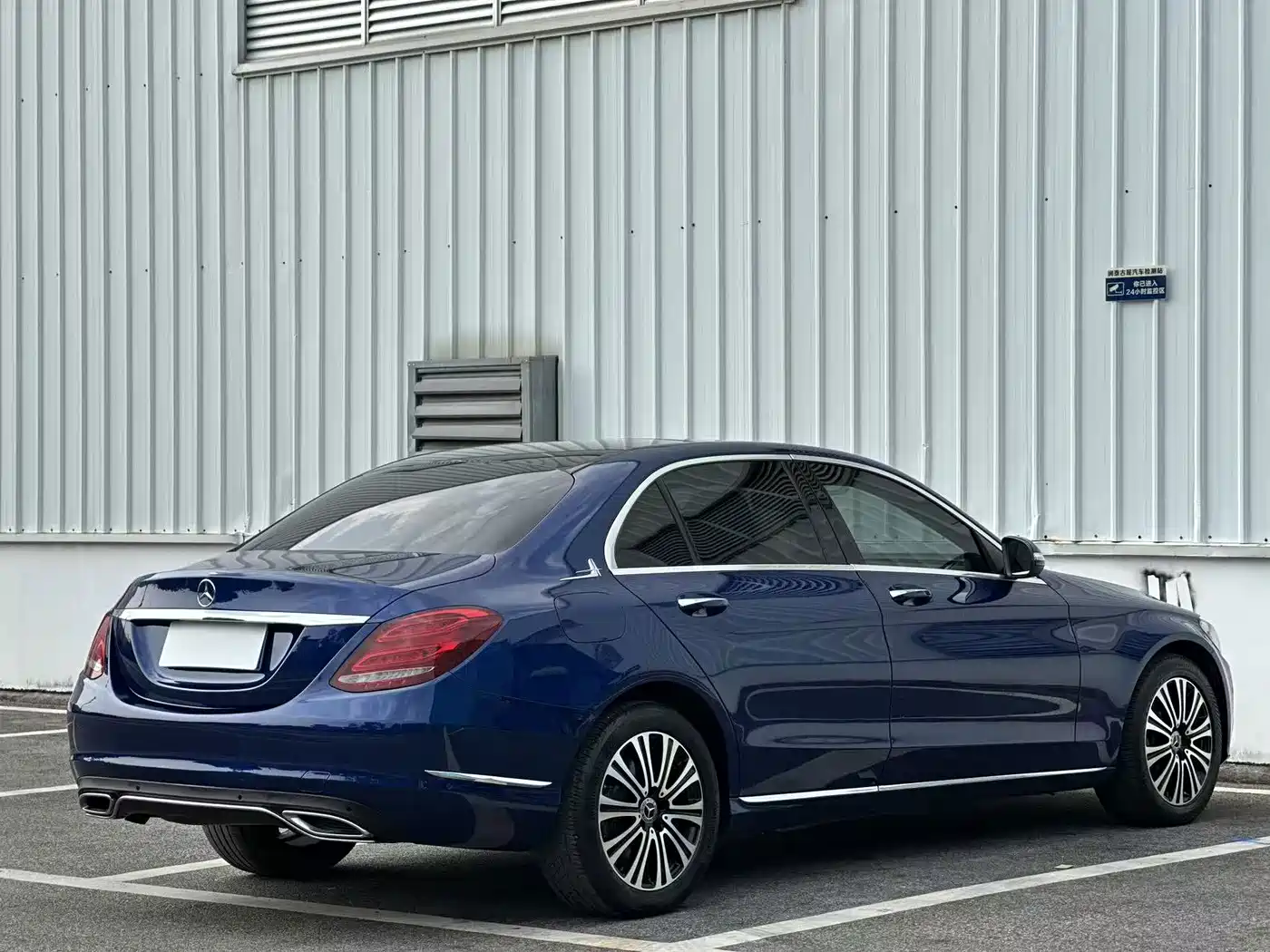 Фото 9 - Mercedes-Benz C-Class