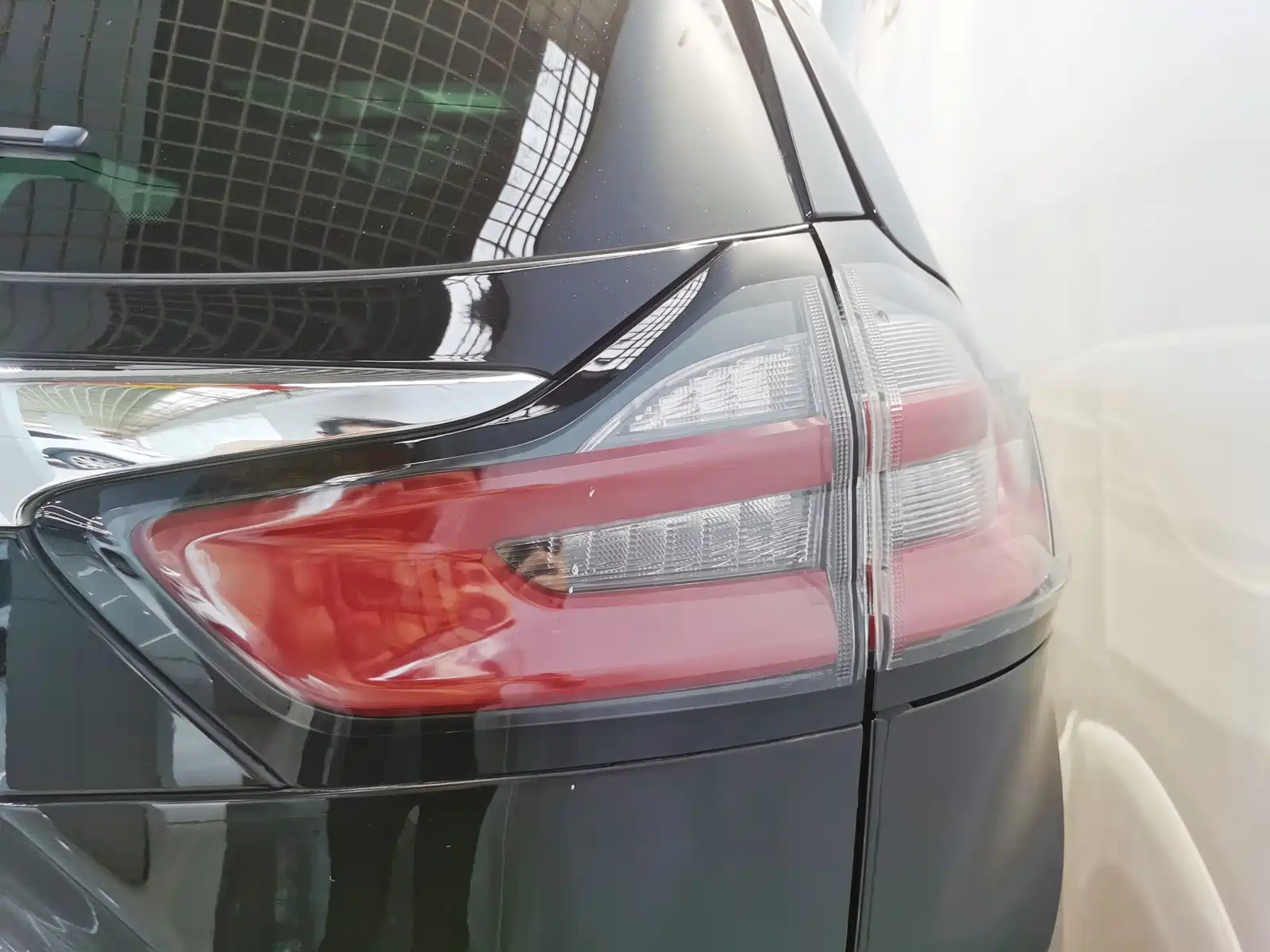 Фото 8 - Ford Edge