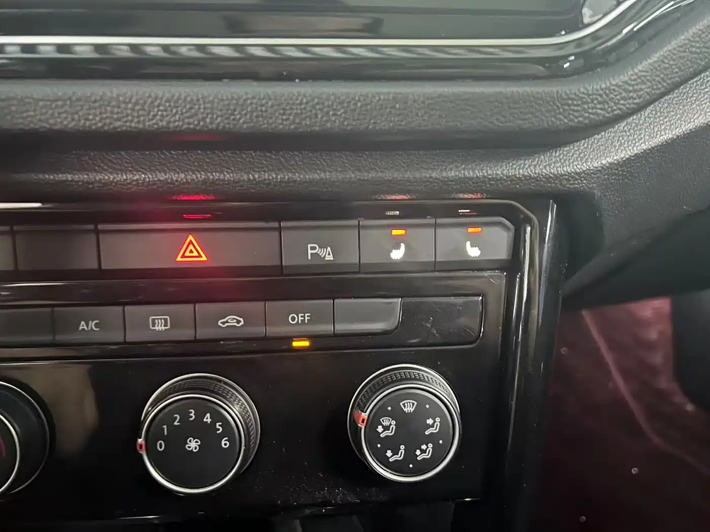 VOLKSWAGEN T ROC EXPLORING SONGS