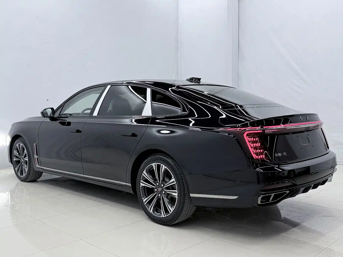 Hongqi H9 2026 2024 2.0T Qi Chang Private Fashion Edition