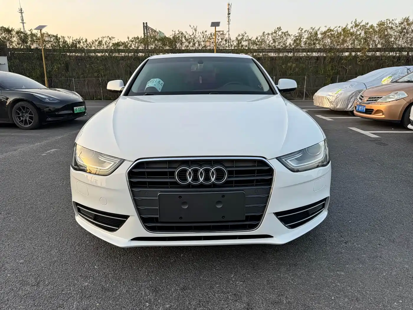 Audi A4L 2013 35 TFSI Automatic Comfort фото 2