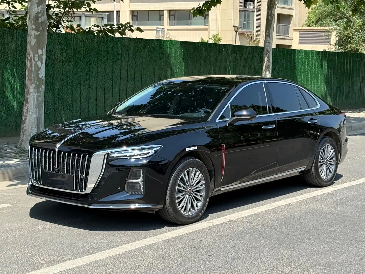 Hongqi H5 2025 1.5T DCT Flag Rhythm 500,000 Units Memorial Edition