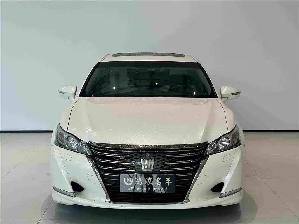 2019 Toyota Crown