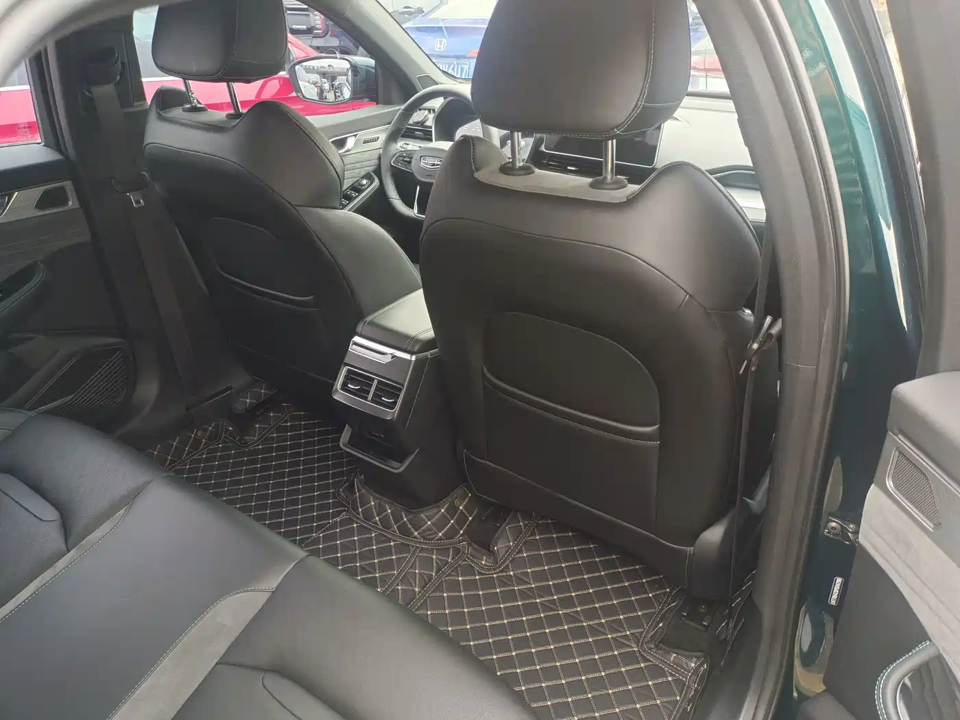 Фото 8 - Geely Preface