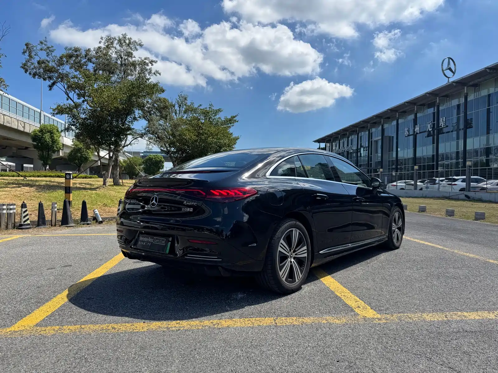 Фото 21 - Mercedes-Benz EQE