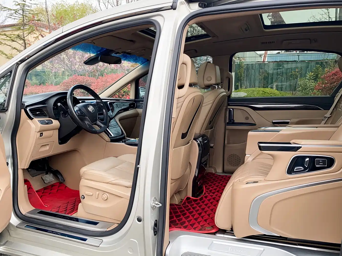 Buick GL8 2017 ES 28T Luxury China V фото 19